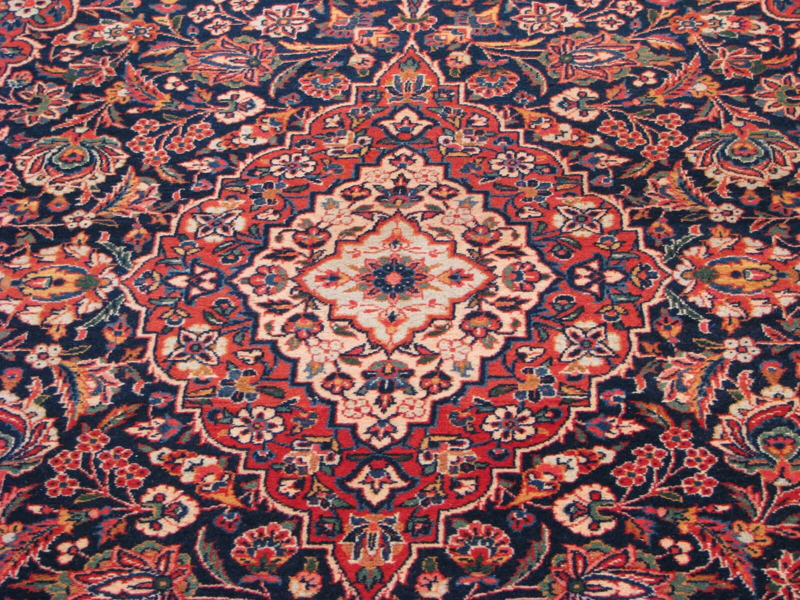 Persian Kashan carpet and Kashan Rug Specifications | CarpetShip