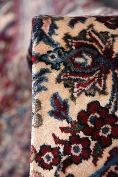 Isfahan Carpet, 60 Years old Shah Abbasi Persian Carpet DR328 0437