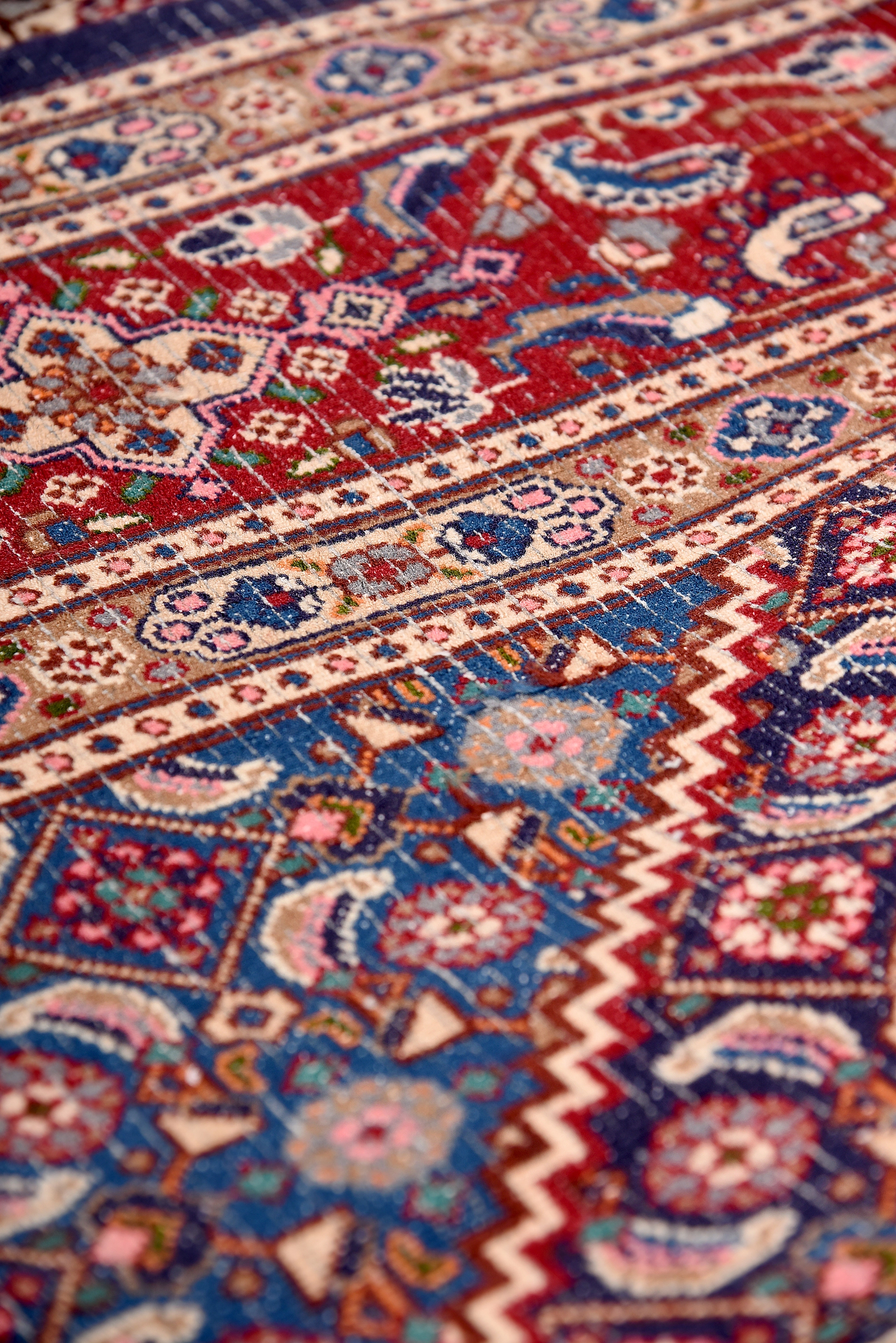 https://www.carpetship.com/wp-content/uploads/2023/12/semi-antique-persian-mud-rug-mahi-design-1970--195063.webp